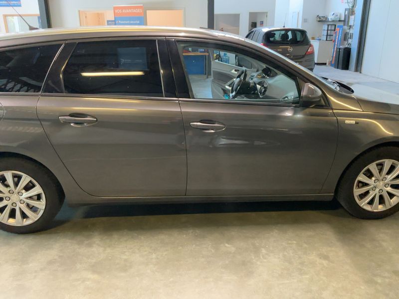 Peugeot 308 1.6 Blue-HDi Allure 2017 – снимка 10