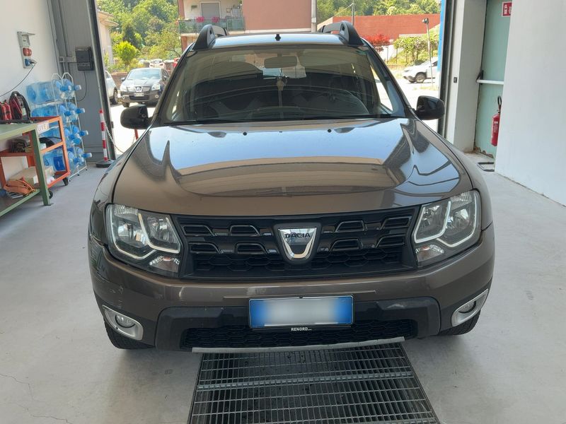 Dacia Duster 1.6 SCe LPG Black Shadow 4x2 2017 – снимка 14