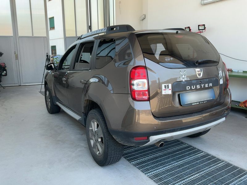 Dacia Duster 1.6 SCe LPG Black Shadow 4x2 2017 – снимка 6