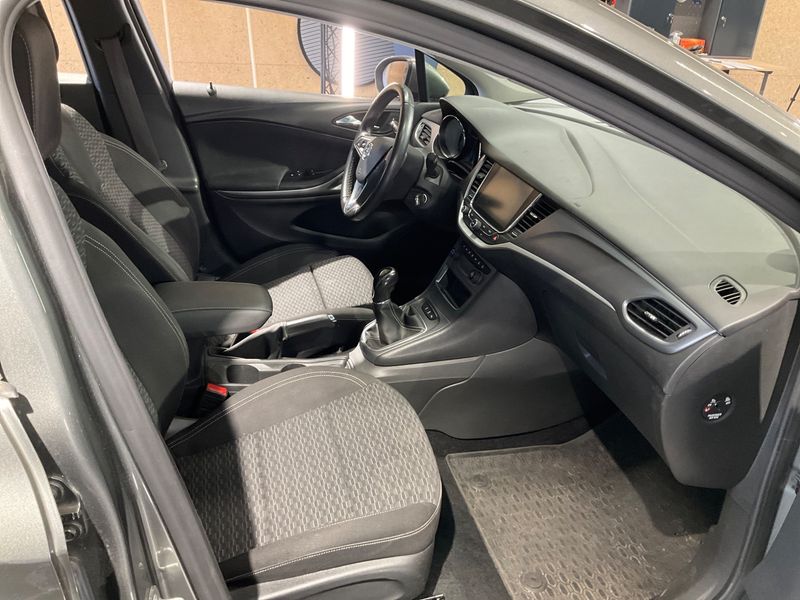 Opel Astra 1.6 CDTI DPF Edition Start/Stop 2018 – снимка 3
