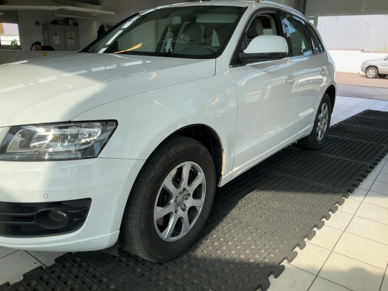 Audi Q5 3.0 V6 TDI quattro 2010 – снимка 2