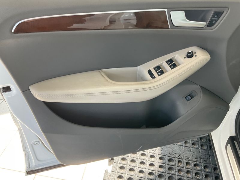 Audi Q5 3.0 V6 TDI quattro 2010 – снимка 40