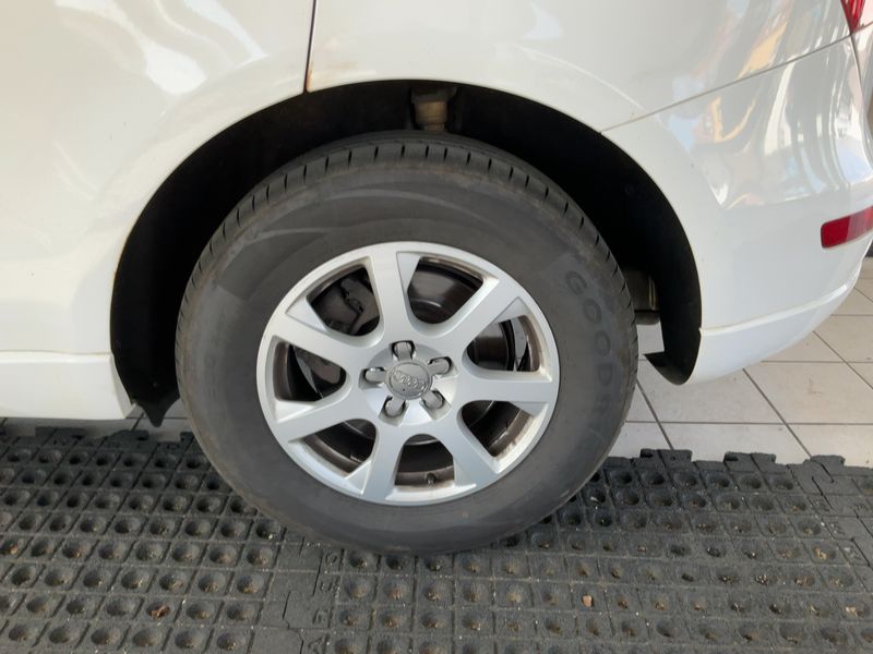 Audi Q5 3.0 V6 TDI quattro 2010 – снимка 5