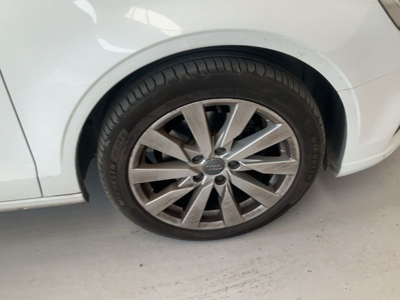 Audi A3 Limousine 1.6 TDI Design 2018 – снимка 11