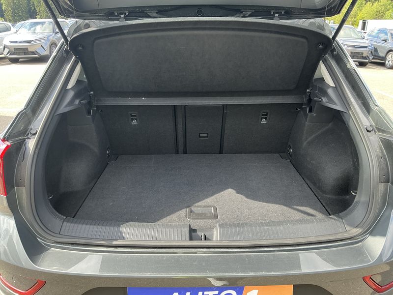 Volkswagen T-Roc 1.5 TSI ACT Style 2025 – снимка 9