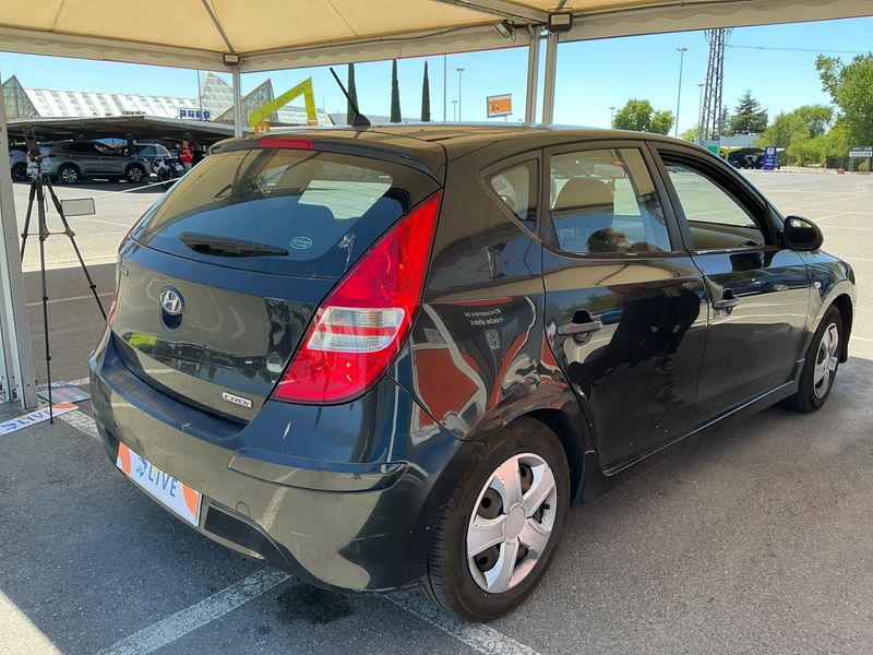 Hyundai i30 1.6 CRDi Classic 2011 – снимка 2