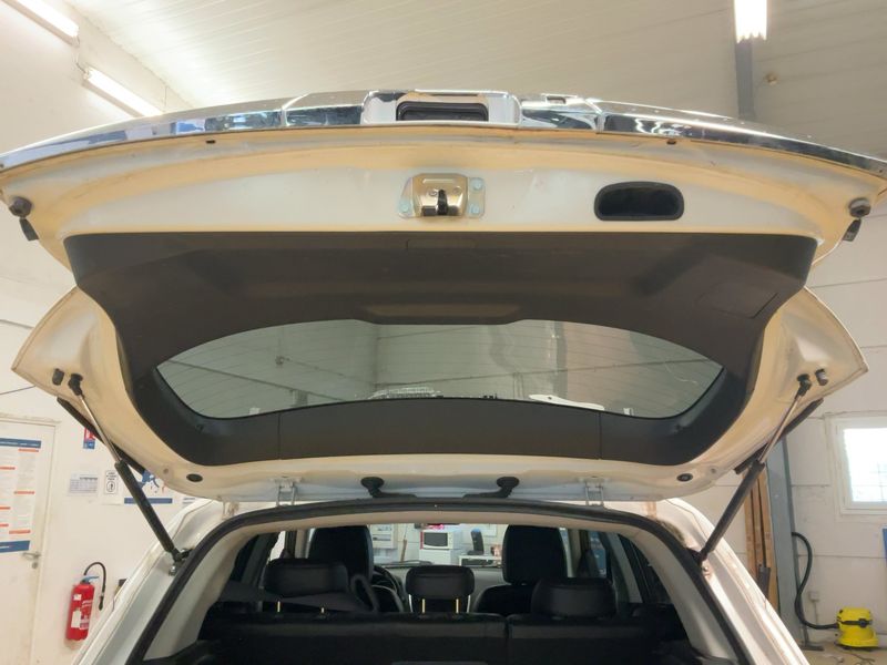 Peugeot 4008 1.6 HDi 2014 – снимка 15