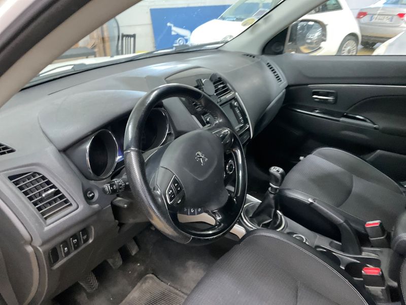Peugeot 4008 1.6 HDi 2014 – снимка 28