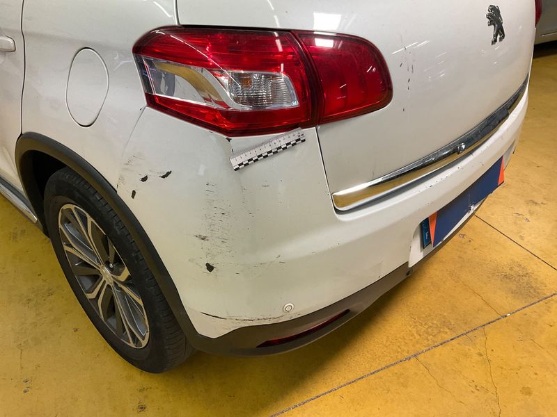 Peugeot 4008 1.6 HDi 2014 – снимка 26