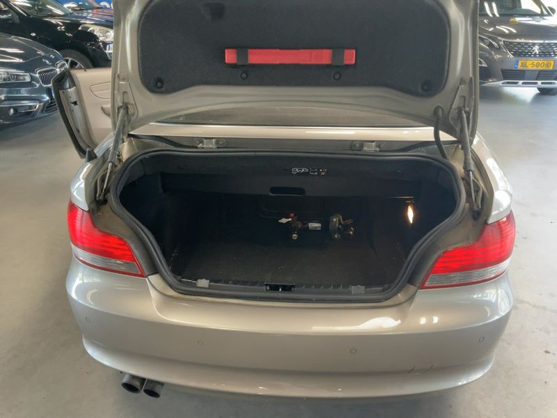 BMW 1er 125i 2010 – снимка 15