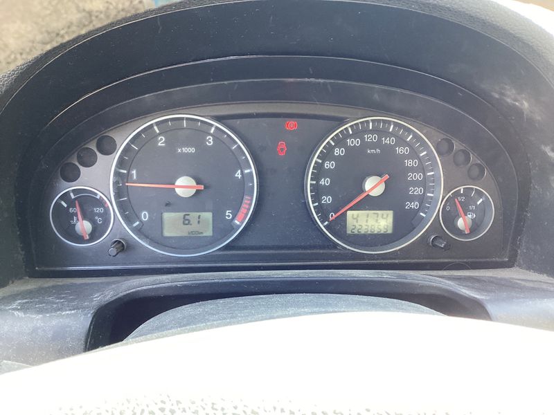 Ford Mondeo 2.0 TDCi Futura 2004 – снимка 4