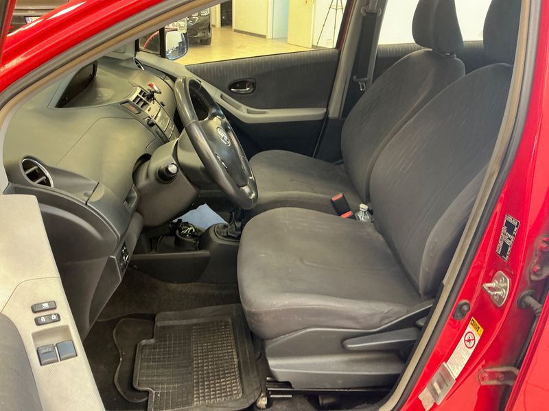 Toyota Yaris 1.4 D-4D 2009 – снимка 3