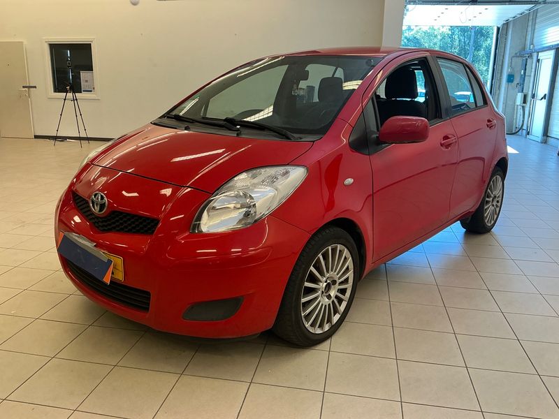 Toyota Yaris 1.4 D-4D 2009 – снимка 1