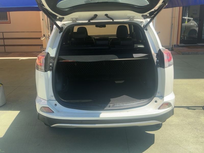 Toyota RAV 4 2.0 D-4D Lounge 2016 – снимка 15