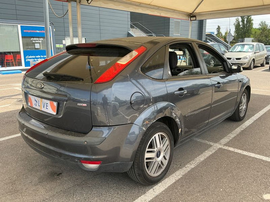 Ford Focus 1.8 TDCi Ghia 2007 – снимка 2