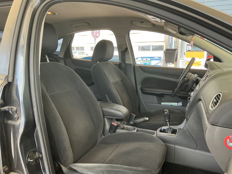 Ford Focus 1.8 TDCi Ghia 2007 – снимка 3