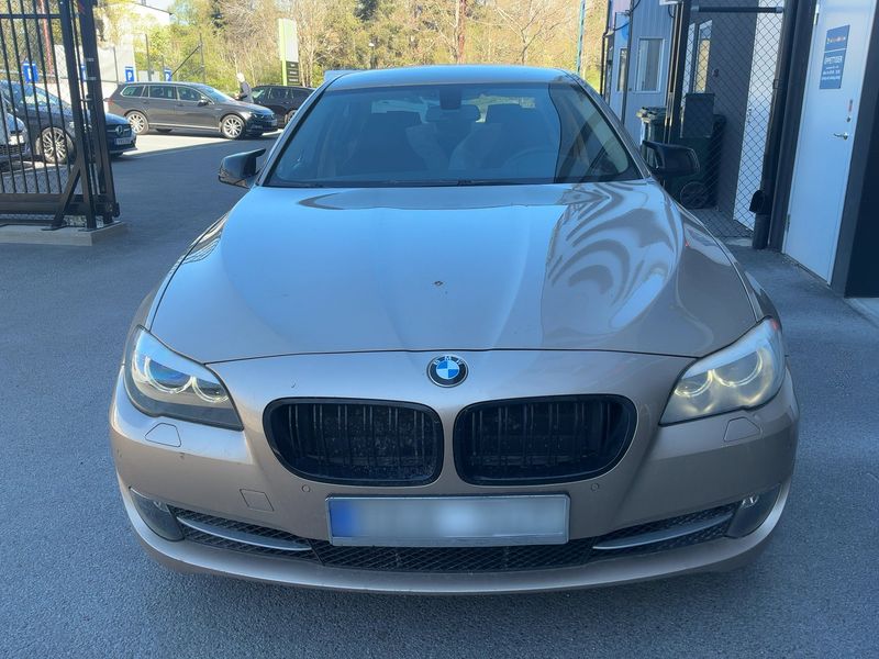 BMW 5er 523i 2010 – снимка 14