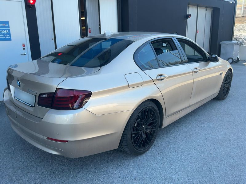 BMW 5er 523i 2010 – снимка 8