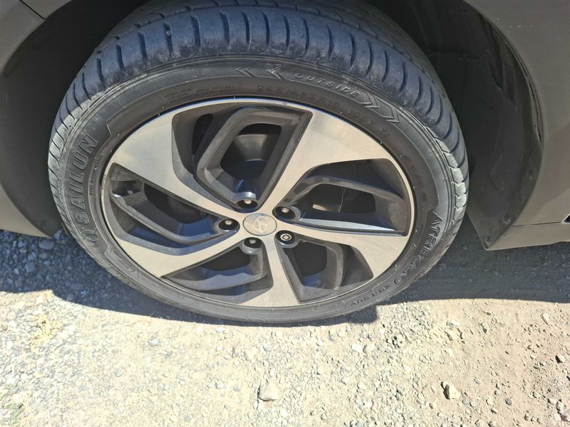 Hyundai Tucson 1.7 CRDi Initia 2WD 2016 – снимка 46