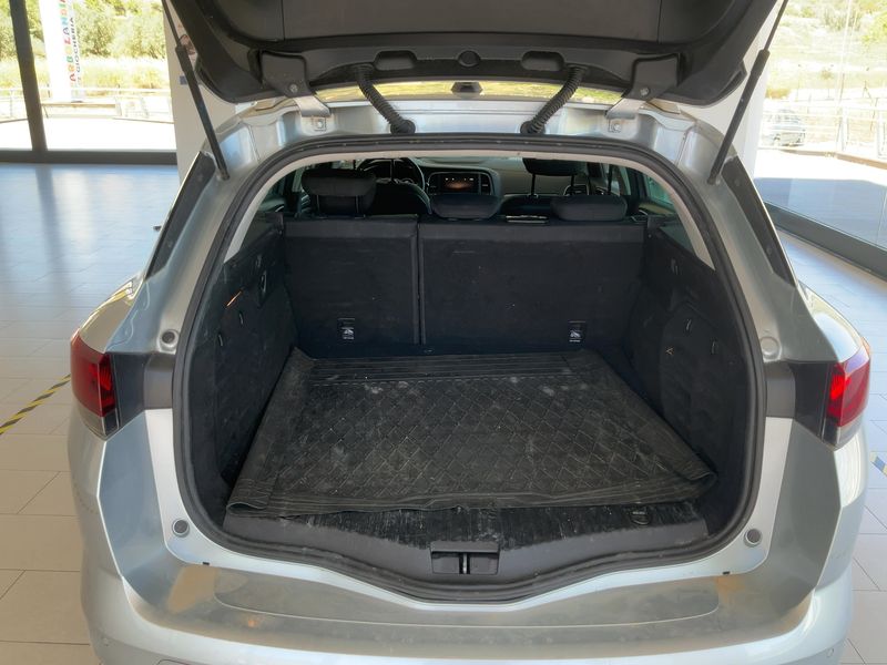 Renault Megane 1.6 Hybrid E-Tech Business Edition 2021 – снимка 15
