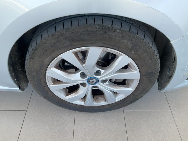 Renault Megane 1.6 Hybrid E-Tech Business Edition 2021 – снимка 11