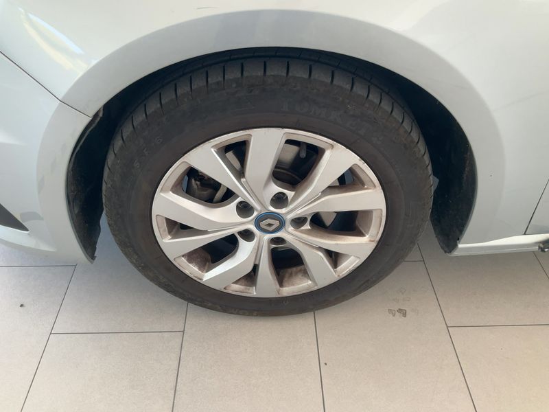 Renault Megane 1.6 Hybrid E-Tech Business Edition 2021 – снимка 3