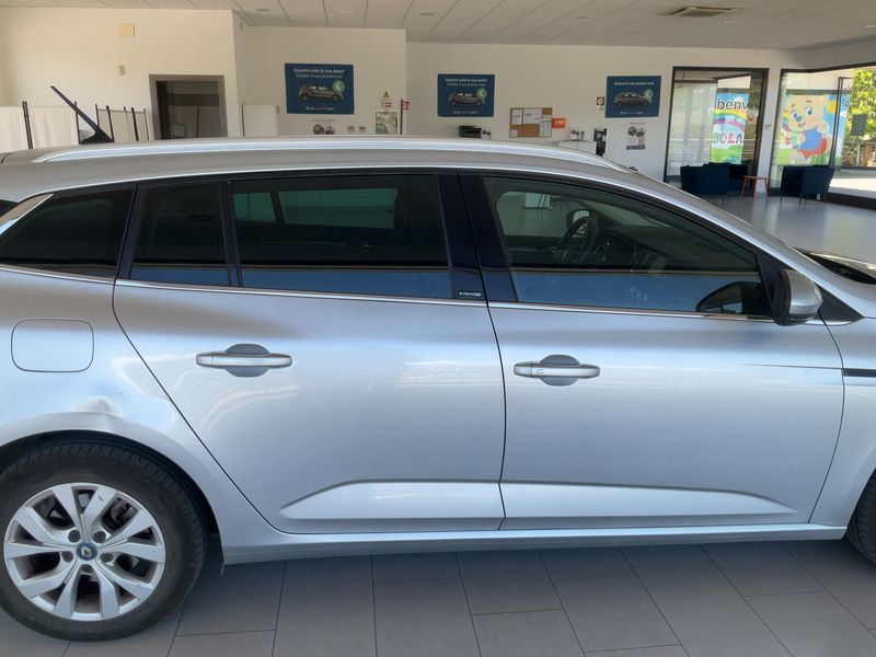 Renault Megane 1.6 Hybrid E-Tech Business Edition 2021 – снимка 10