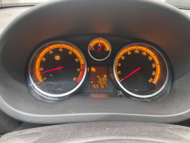Opel Corsa 1.4 Energy 2014 – снимка 4