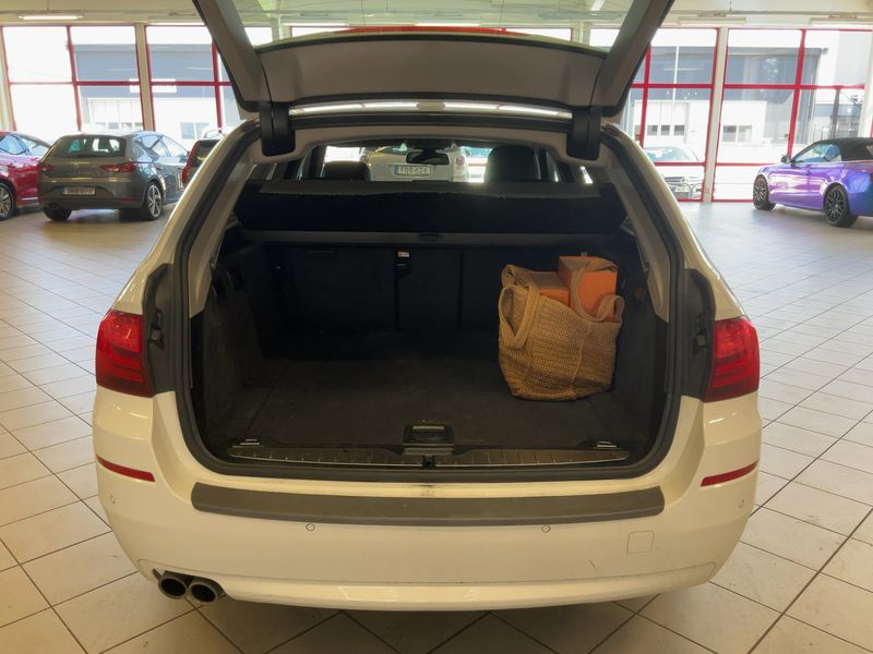 BMW 5er 520d xDrive 2016 – снимка 10