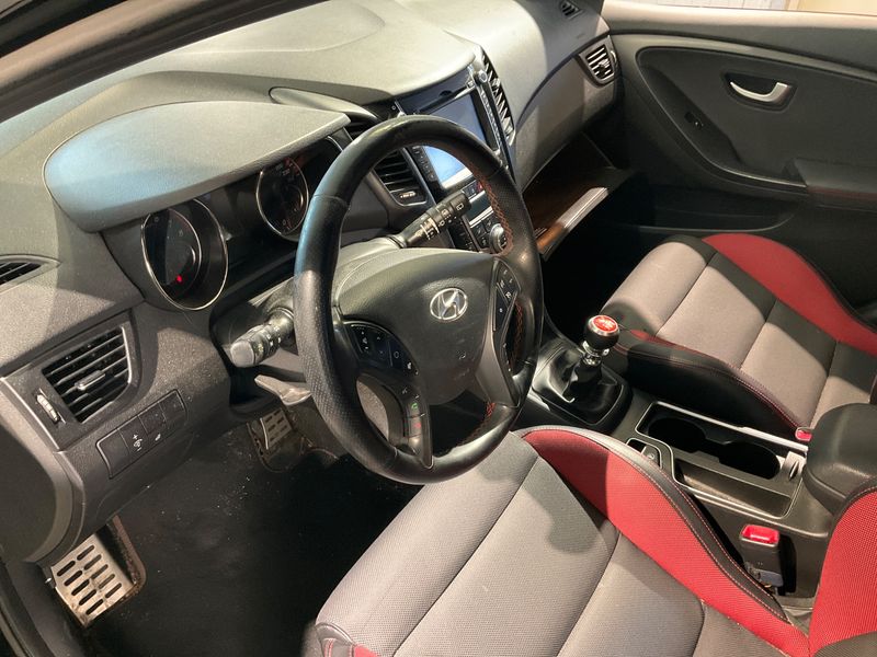 Hyundai i30 1.6 TGDI Turbo 2016 – снимка 28