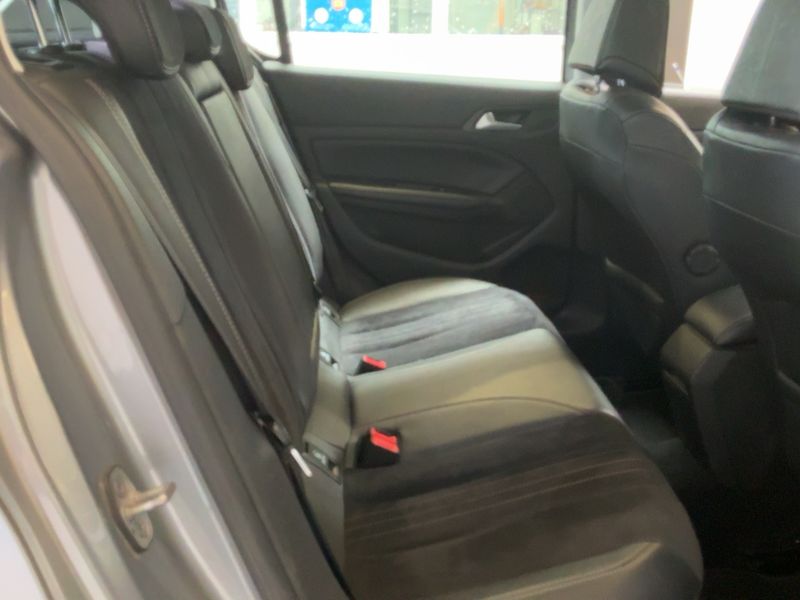 Peugeot 308 1.2 e-THP Allure 2015 – снимка 19