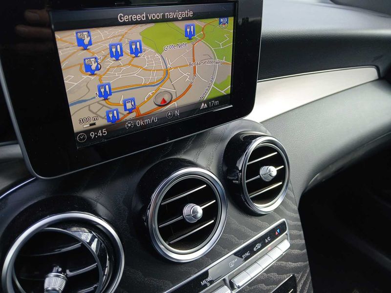 Mercedes-Benz GLC-Klasse GLC 250 4Matic AMG Line 2019 – снимка 13
