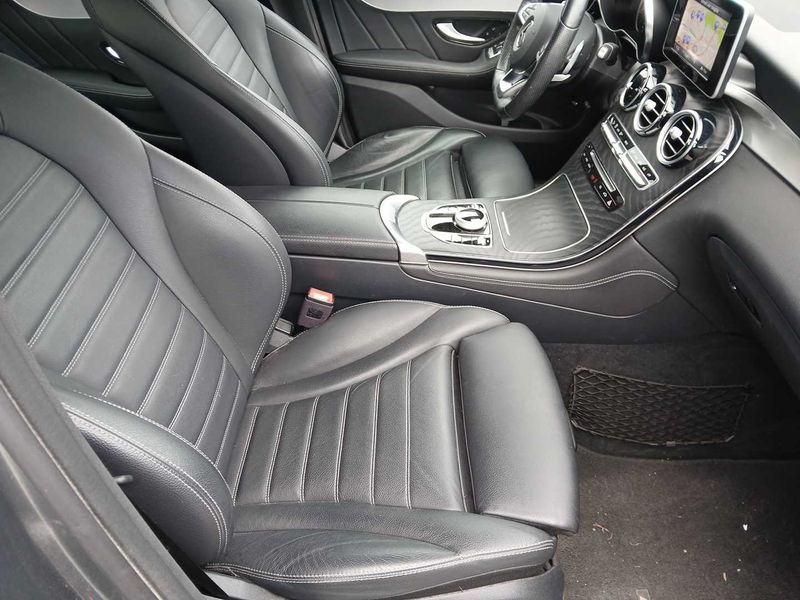 Mercedes-Benz GLC-Klasse GLC 250 4Matic AMG Line 2019 – снимка 10