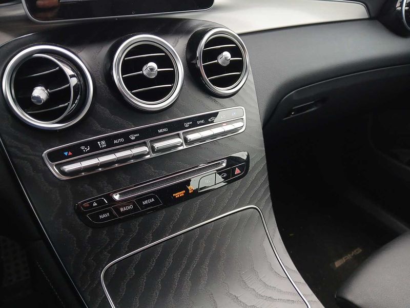 Mercedes-Benz GLC-Klasse GLC 250 4Matic AMG Line 2019 – снимка 21