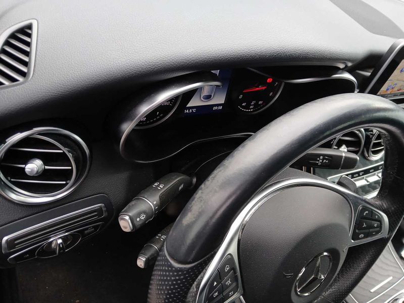 Mercedes-Benz GLC-Klasse GLC 250 4Matic AMG Line 2019 – снимка 36