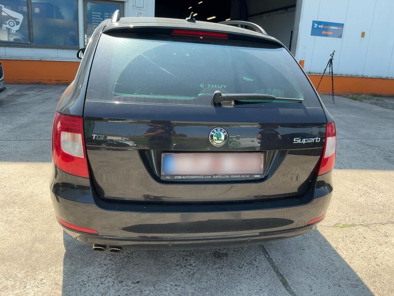 Skoda Superb 2.0 TDI Ambition 2013 – снимка 7