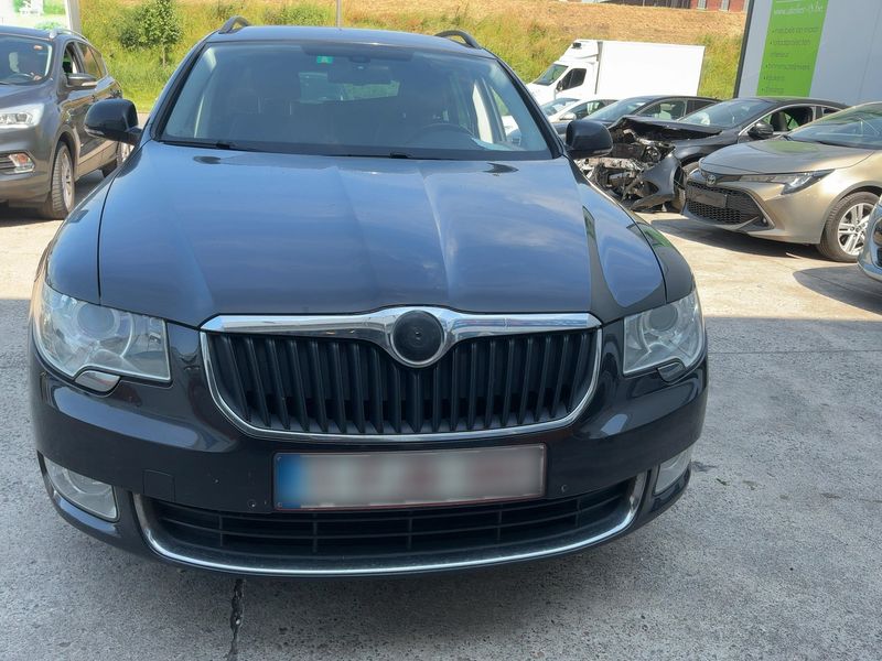 Skoda Superb 2.0 TDI Ambition 2013 – снимка 14