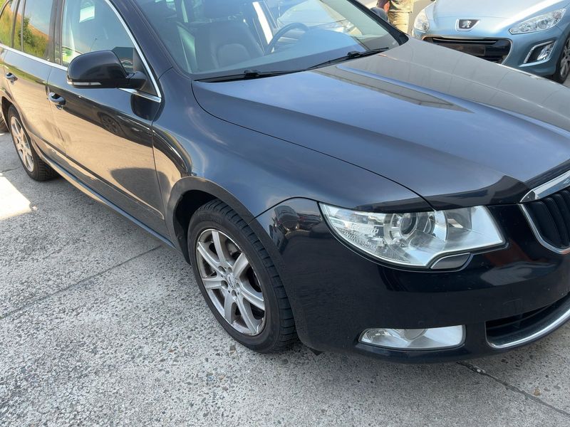 Skoda Superb 2.0 TDI Ambition 2013 – снимка 12