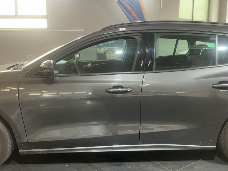 Ford Focus 1.0 EcoBoost Mild-Hybrid ST-Line Design 2023 – снимка 4