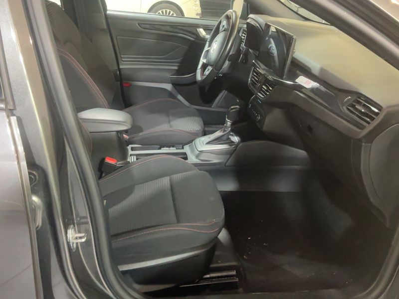 Ford Focus 1.0 EcoBoost Mild-Hybrid ST-Line Design 2023 – снимка 16