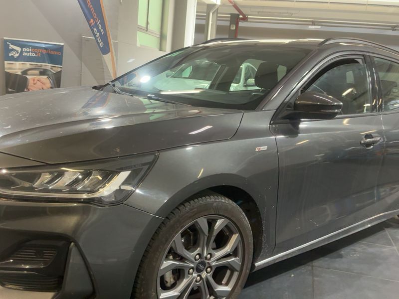 Ford Focus 1.0 EcoBoost Mild-Hybrid ST-Line Design 2023 – снимка 2