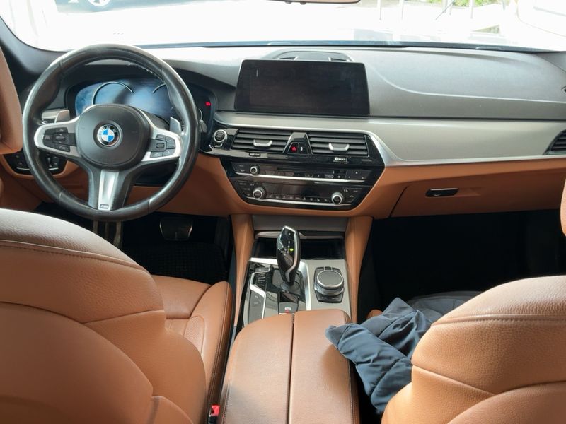 BMW 5er 530d xDrive M Sport 2017 – снимка 12