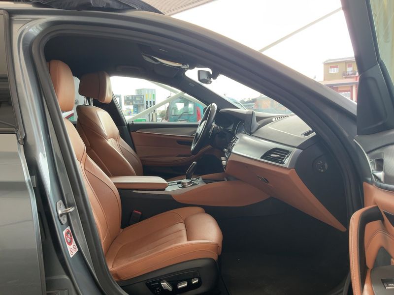 BMW 5er 530d xDrive M Sport 2017 – снимка 11