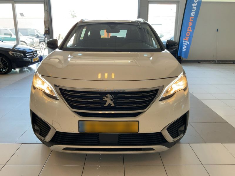 Peugeot 5008 1.2 PureTech Allure 2019 – снимка 14
