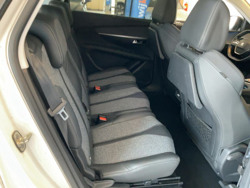 Peugeot 5008 1.2 PureTech Allure 2019 – снимка 19
