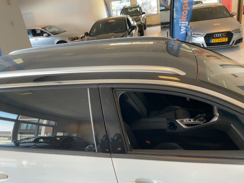 Peugeot 5008 1.2 PureTech Allure 2019 – снимка 13