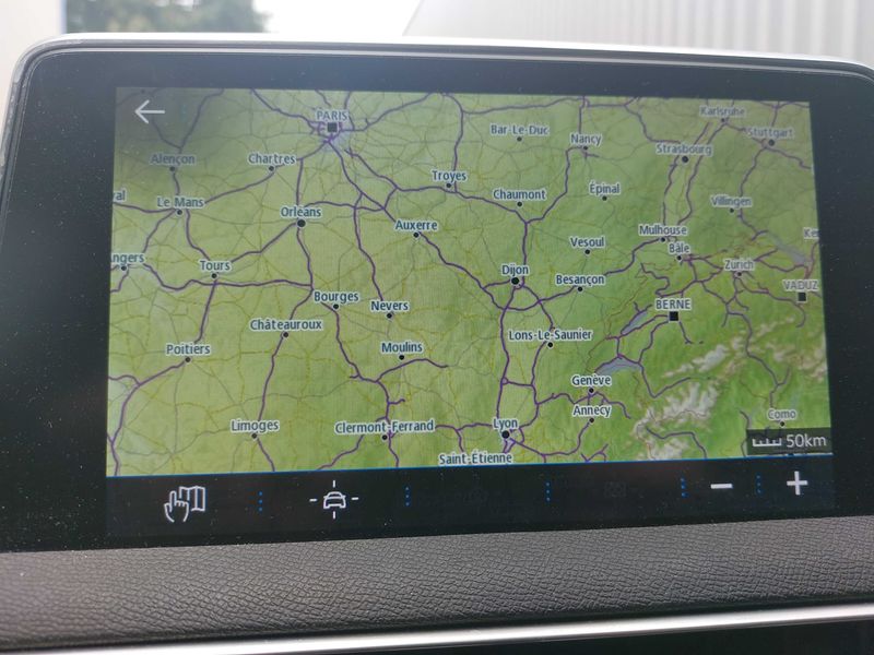Peugeot 5008 1.5 Blue-HDi Allure 2019 – снимка 13