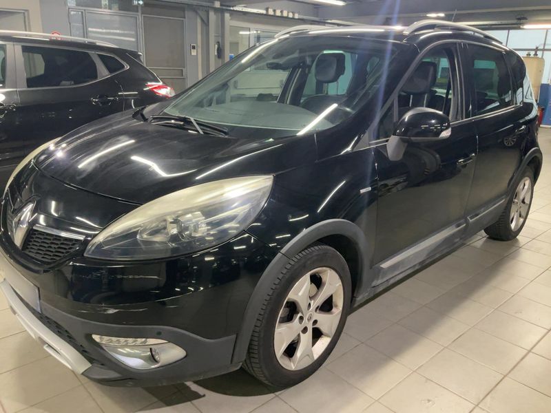 Renault Scenic 1.2 TCe Energy Xmod Bose 2015 – снимка 2