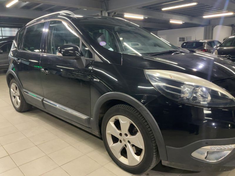 Renault Scenic 1.2 TCe Energy Xmod Bose 2015 – снимка 12