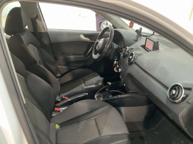 Audi A1 Sportback 1.2 TFSI Ambition 2013 – снимка 17